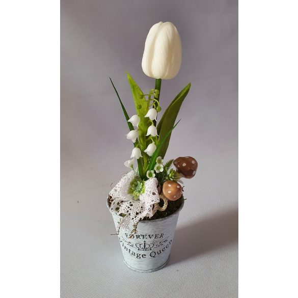 Tavaszi dekoráció fehér tulipánnal